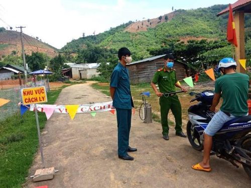 Khoanh vùng ổ bệnh bạch hầu tại Đắk Lắk.