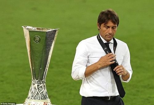 HLV Conte bóng gió về khả năng chia tay Inter Milan sau thất bại ở trận chung kết Europa League. Ảnh: Getty Images