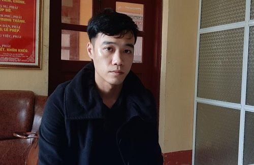 Đối tượng Nguyễn Đức Huỳnh tại cơ quan Cảnh sát điều tra.