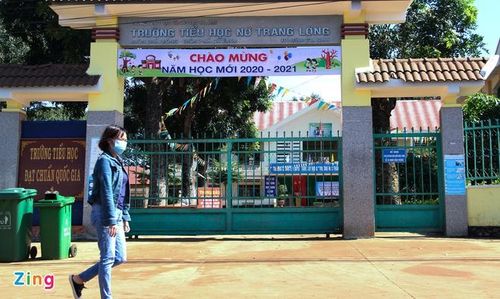  Trường tiểu học Nơ Trang Lơng, nằm đối diện nhà bệnh nhân mắc bạch hầu, phải đóng cửa. Sau khi ghi nhận bé trai 3 tuổi mắc bạch hầu, ngành y tế đã phun khử trùng toàn bộ nhà của bệnh nhân, đưa những người thân trong gia đình và trường hợp tiếp xúc gần đi cách ly, lấy mẫu xét nghiệm. Đầu tháng 7, Đắk Lắk ghi nhận ca mắc bạch hầu đầu tiên là bé trai 6 tuổi ở xã Bông Krang, huyện Lắk. Đến nay, tỉnh này đã ghi nhận 41 trường hợp mắc bệnh bạch hầu ở 15 huyện, thành phố. 