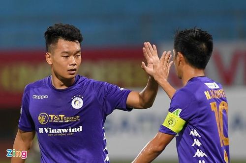 Thành Chung và Văn Quyết tỏa sáng ở trận gặp CLB Cần Thơ. Ảnh: Việt Hùng.