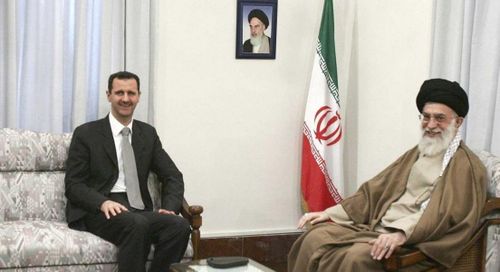 Tổng thống Syria Bashar al-Assad và lãnh đạo tối cao của Iran Ayatollah Ali Khamenei. Ảnh: Lobelog