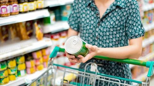 Chuẩn bị những thực phẩm dễ bảo quản và giữ được lâu, đảm bảo dinh dưỡng trong những ngày có bão