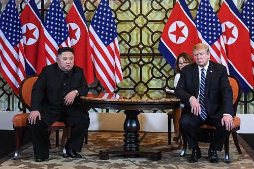  Ông Kim Jong Un và Tổng thống Mỹ Donald Trump trong cuộc gặp tại Hà Nội tháng 2/2019. Ảnh: AFP. 