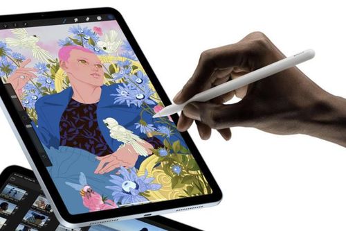 So với các sản phẩm từng ra mắt của Apple, iPad Air 4 là thiết bị 'đầu tiên' của 'Táo khuyết' được trang bị cảm biến vân tay ở nút nguồn, và Apple tự hào vì đã đạt được "kỳ tích đáng kinh ngạc về kỹ thuật" với công nghệ mới này, theo báo cáo của AppleInsider.