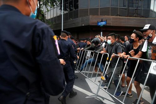Phong trào biểu tình kéo dài 3 tháng qua là một trong những thách thức lớn nhất đối với hoàng gia Thái Lan, khi người biểu tình phá bỏ cấm kỵ, kêu gọi giảm bớt quyền lực của nhà vua.