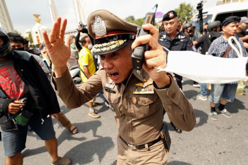 Ban tổ chức biểu tình ước tính khoảng 100.000 người đã tham gia cuộc xuống đường trong khi cảnh sát nói chỉ có khoảng 8.000 người.
