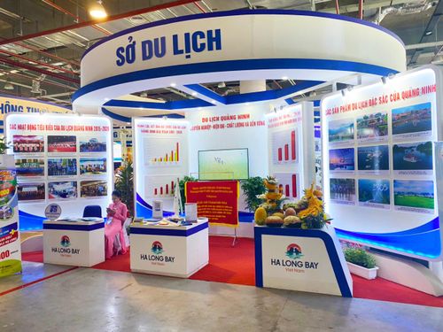 Gian hàng của ngành du lịch tại triển lãm thành tự phát triển kinh tế - xã hội tỉnh Quảng Ninh 2020.