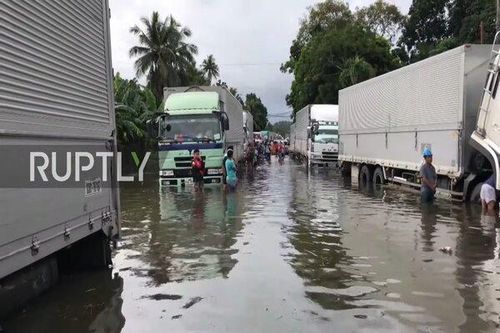 Nhiều nơi tại Philippines ngập lụt do bão lũ. Ảnh: Ruptly