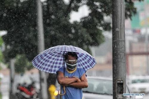  Ngoài ra, hơn 1.800 tài xế xe tải chở hàng, công nhân và hành khách vẫn bị mắc kẹt tại các cảng biển sau khi có lệnh cấm tàu thuyền ra khơi. Đến nay, một số cảng đã được hoạt động trở lại khi thời tiết tốt dần lên. 