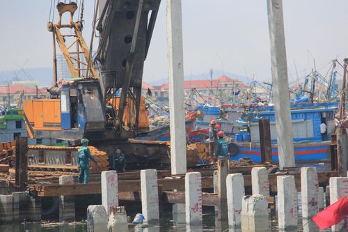 Đà Nẵng yêu cầu tất cả các công trình phải dừng hoạt động trước 15 giờ ngày 27-10