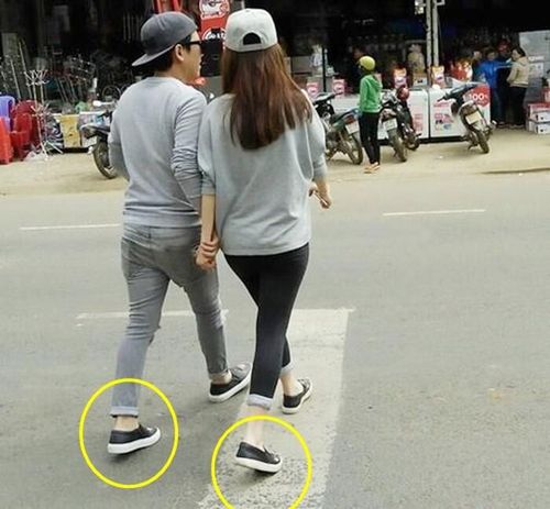 Bên cạnh trang phục, giày đôi cũng là món đồ được hai vợ chồng ưu ái.