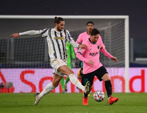  Messi ghi 2 bàn tại La Liga và Champions League tính đến nay. Fati có 5 bàn, hiện là chân sút số một của CLB. HLV Koeman từng tuyên bố giúp Griezmann lột xác. Dù vậy, ngôi sao người Pháp phải chờ đến trận gần nhất gặp Alaves để khai hỏa. Thành tích của Coutinho là 2 bàn. 