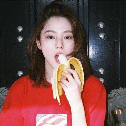 Ngoài ra, chuối còn làm tăng hàm lượng kali trong máu, gây buồn ngủ, mệt mỏi và tê cơ.