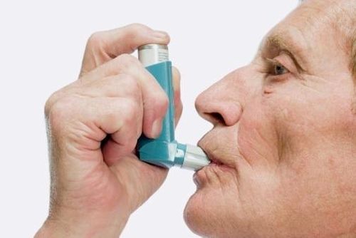 Người bệnh cần ngưng sử dụng thuốc giãn phế quản trước khi đo chức năng hô hấp (Ảnh: Internet)