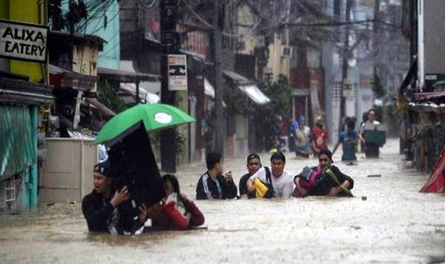 Bão Vamco gây lụt tại thủ đô Manila. Ảnh: AFP
