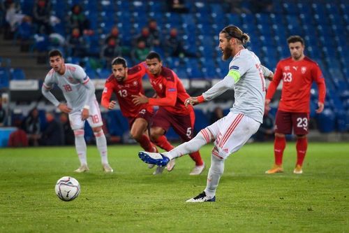 Ramos đá hỏng phạt đền lần thứ nhất ở phút 57