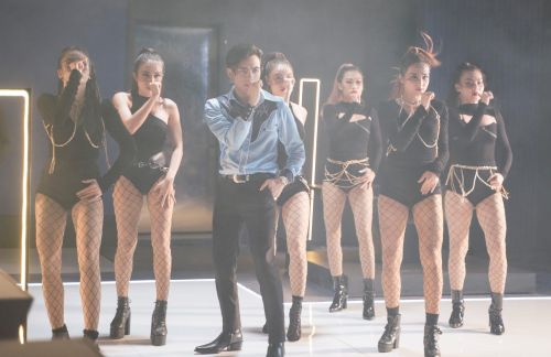 MV của Soobin có dàn người mẫu, vũ công tham gia. Ảnh: NVCC.