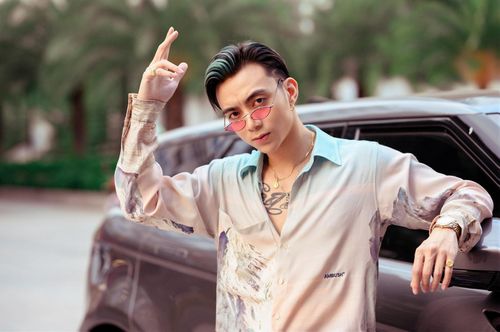  "Nếu lần này tiếp tục hát ballad, chắc chắn có những khán giả sẽ nói tôi một màu, không chịu thay đổi. Họ có thể nói tôi bám víu vào ballad để kiếm view và được khán giả chú ý. Tôi muốn thể hiện cái tôi và cá tính âm nhạc, sôi nổi, ngông cuồng, phiêu hơn", Soobin nói. 