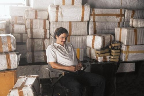  Tạo hình trùm ma túy Pablo Escobar trong phim tài liệu Narcos. Ảnh: Netflix. 