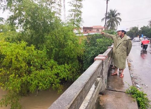 Kiểm tra vùng chịu ảnh hưởng khi hồ chứa nước Suối Dầu xả lũ với lưu lượng lớn