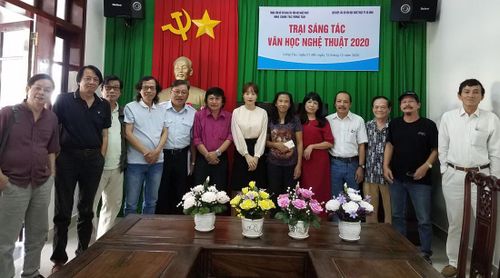 Các thành viên tham gia Trại sáng tác.