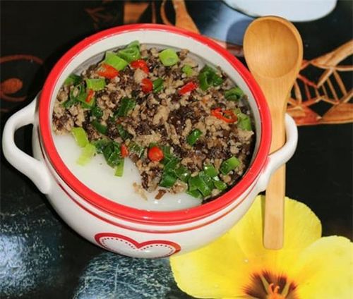 Bánh đúc nóng hổi hấp dẫn ngày lạnh (Ảnh: Zing)