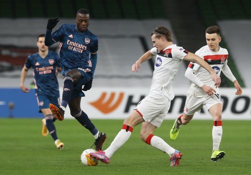 Emile Smith Rowe, Eddie Nketiah và Nicolas Pepe (trái) là bộ ba tấn công của Arsenal ở trận đấu này. Pepe đang cho thấy sự tiến bộ sau khi phải nhận thẻ đỏ vì húc đầu vào cầu thủ đối phương ở trận gặp Leeds United tại Premier League hôm 22/11.