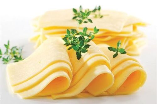 Ngoài ra người bị thủy đậu nên kiêng sữa, phô mai, kem và bơ. Ảnh minh họa