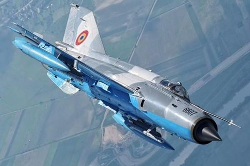 Trong hơn 60 năm qua, đã có hơn 20 biến thể của MiG-21, trong đó MiG-21 cải tiến của Trung Quốc là loại tốt nhất, tiếp theo là tiêm kích MiG-21 Lancer của Không quân Romania và tiêm kích MiG-21BIS UPG Bison của Ấn Độ. Ảnh: MiG-21 Lancer của Không quân Rumania - Nguồn: Wikipedia