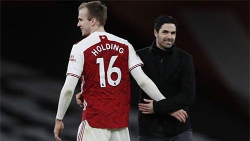 HLV Arteta tạm thời “thoát hiểm” khi Arsenal có hai trận thắng liên tiếp.