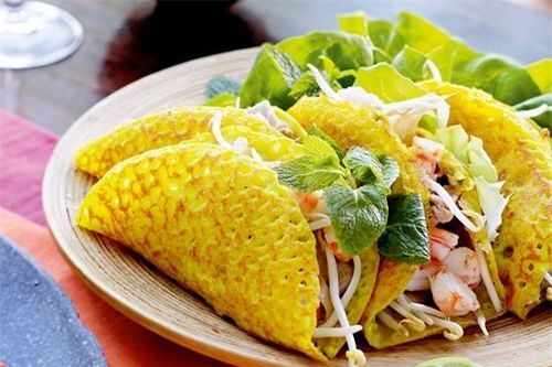 Bánh xèo cũng là thực phẩm nên tránh vào buổi sáng. Ảnh minh họa 