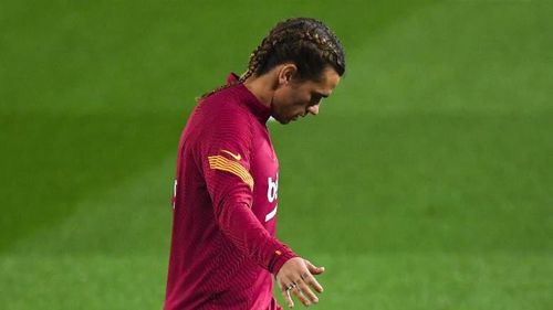  Những thống kê của Griezmann đáng báo động. Ở mùa 2019/20, tiền đạo này ghi 15 bàn sau 48 trận, đạt hiệu suất 0,29 bàn/trận. "Một con số hài hước và cũng tệ hại với bản hợp đồng trị giá 135 triệu euro", nhà báo Mascaro bình luận. 