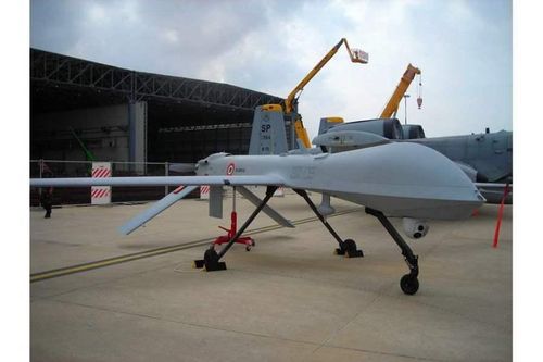 Hãng tin Farsnews cho biết, lực lượng vũ trang Iran đã thử nghiệm các UAV chiến đấu như oanh tạc cơ, tiêm kích đánh chặn và tuần thám trong cuộc tập trận kéo dài hai ngày diễn ra ở tỉnh Semnan và một số khu vực lân cận.