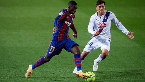 Dembele mang đến tốc độ cho các pha lên bóng của Barca