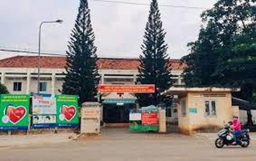 Phát hiện khi sinh con, gia đình đưa nữ sinh đến Trung tâm y tế huyện