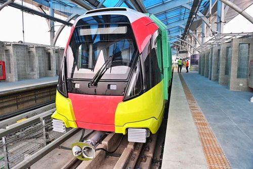 Đoàn tàu tại nhà ga S1