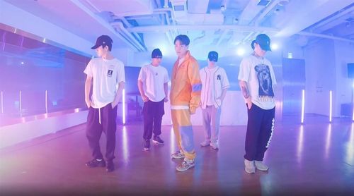  Ngày nay, video tập nhảy của thần tượng Kpop được đầu tư chỉn chu về âm thanh, ánh sáng. 