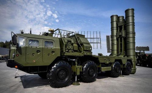 Một hợp đồng quy mô lớn với Iran về việc cung cấp máy bay chiến đấu và hệ thống phòng không của Trung Quốc cho đất nước Trung Đông này có thể sẽ diễn ra, bởi hợp tác quân sự giữa Bắc Kinh với Tehran cũng rất khăng khít.