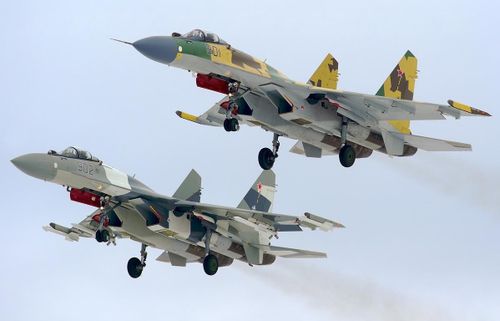 Hiện tại lực lượng không quân Iran có trong trang bị chủ yếu là tiêm kích do Mỹ chế tạo với tuổi đời đã trên 40 năm, cho dù đã trải qua quá trình hiện đại hóa sâu nhưng tính năng kỹ chiến thuật vẫn không thể so sánh với tiêm kích hiện đại.