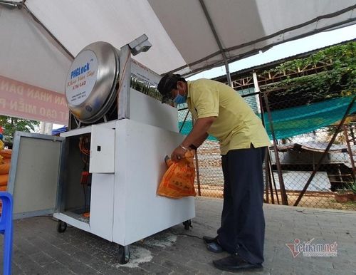Mỗi người dân sẽ được phát 2kg gạo mỗi ngày