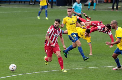 Suarez vẫn chưa hết thời ở Atletico. Ảnh: Getty.