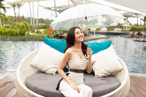 Cách ăn mặc sành điệu, thời thượng của nữ diễn viên được nhiều bạn trẻ yêu thích.