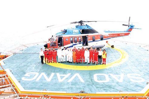 Đoàn công tác của Petrovietnam tại giàn Sao Vàng-CPP.