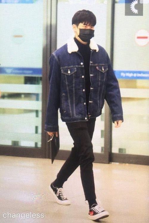 Lisa và Chanwoo (iKON) cùng mặc mẫu áo khoác denim lót bông của Levi's. Thiết kế có giá thành khá phải chăng, khoảng 198 USD. Ảnh: Koreaboo, Changeless.