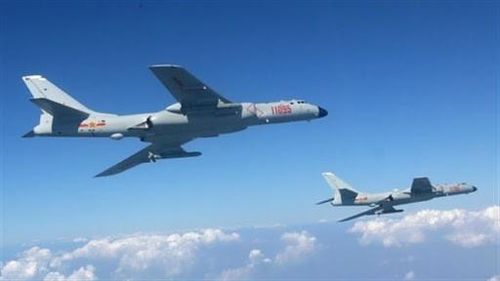 So với các máy bay ném bom chiến lược trên thế giới như B-52, B-1, B-2 của Mỹ, Tu-95MS, Tu-22M3, Tu-160M2 của Nga, thì H-6 Trung Quốc hoàn toàn lép vế cả về tầm bay, khả năng tải trọng bom đạn cũng như tốc độ bay.