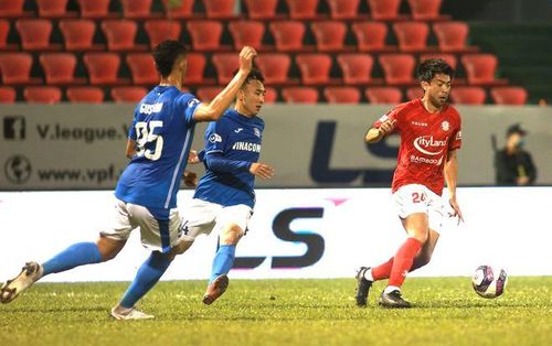 Lee Nguyễn chưa để lại dấu ấn trong màu áo mới