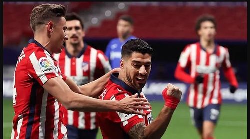 Suarez đang bùng nổ trong màu áo Atletico Madrid.