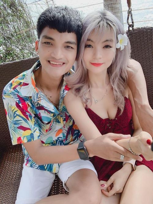 Mạc Văn Khoa nhớ lại ngày xưa: "Thời hai đứa còn chưa thay tã và cho con bú".