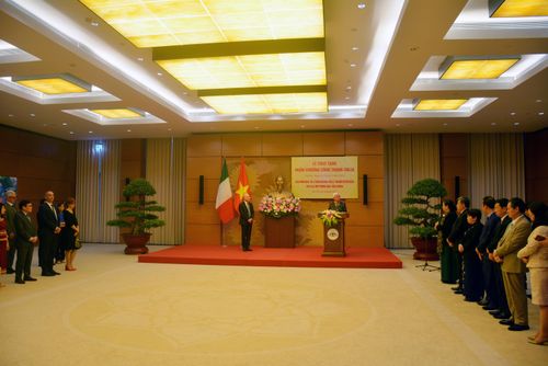 Quang cảnh buổi lễ.